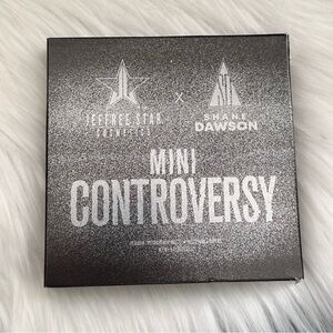 Jeffree Star Mini Controversy Palette in Black and Silver